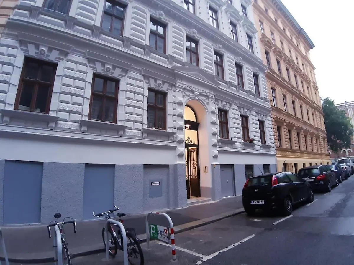 Apartment Ferienwohnung Amazing Location In Vienna Near Rathaus